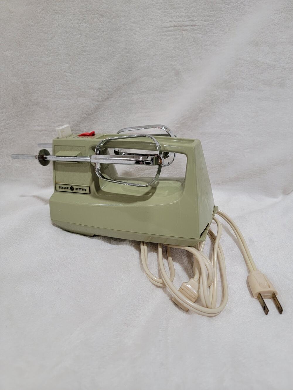 Vintage Avocado Green GE General Electric 3 Speed Hand Mixer